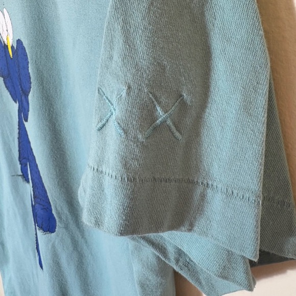 Uniqlo UT X KAWS Sesame Street Elmo BFF Graphic Tee Blue Size Medium - Picture 3 of 6